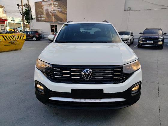 VOLKSWAGEN T-CROSS 1.0 200 TSI TOTAL FLEX COMFORTLINE AUTOMÁTICO VOLKSWAGEN T-CROSS 1.0 200 TSI TOTAL FLEX COMFORTLINE AUTOMÁTICO